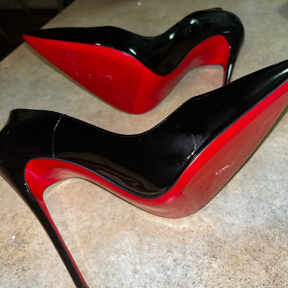 Brand new REAL So Kate’s! Never worn. Too small but was final sale! Nordstrom